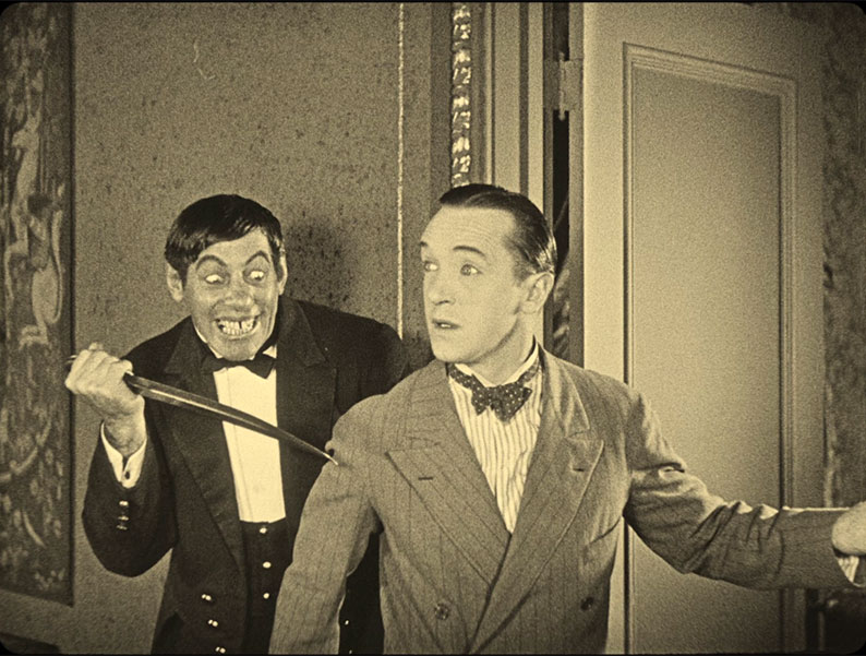 Do Detectives Think?