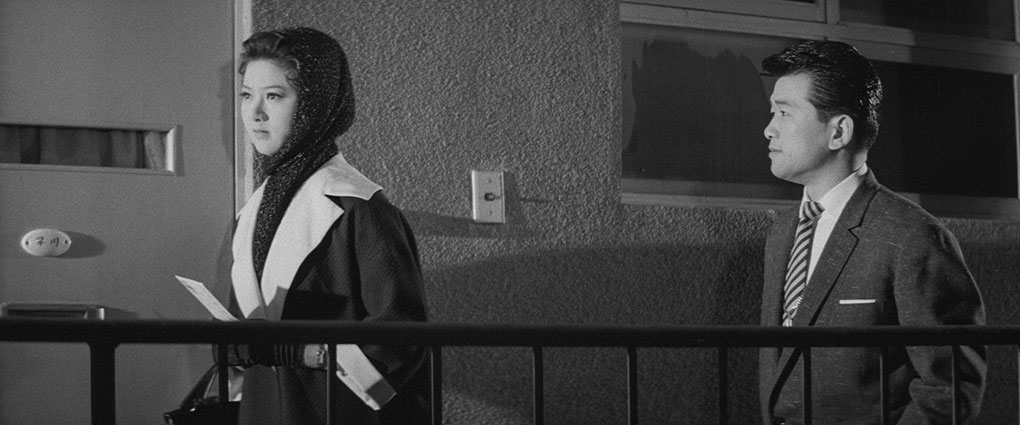 Fukui tells Kozue she should be with Masao in Love Letter