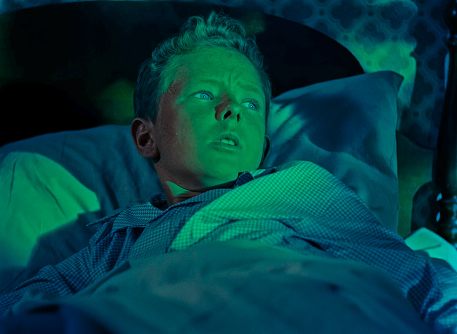 David is woken by the arrival of the Martian spaceship